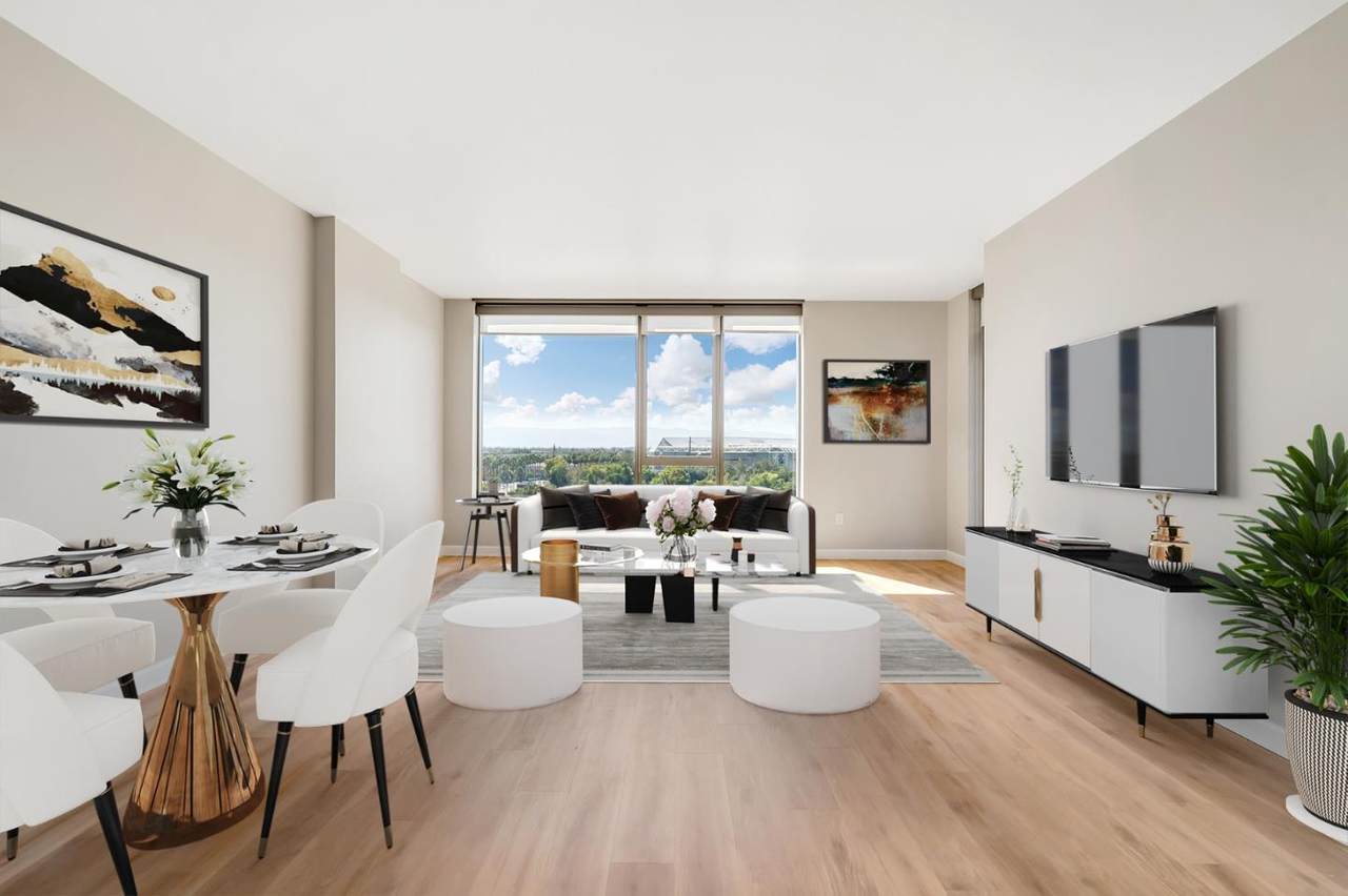 38 Almaden Blvd 909 - Photo 1