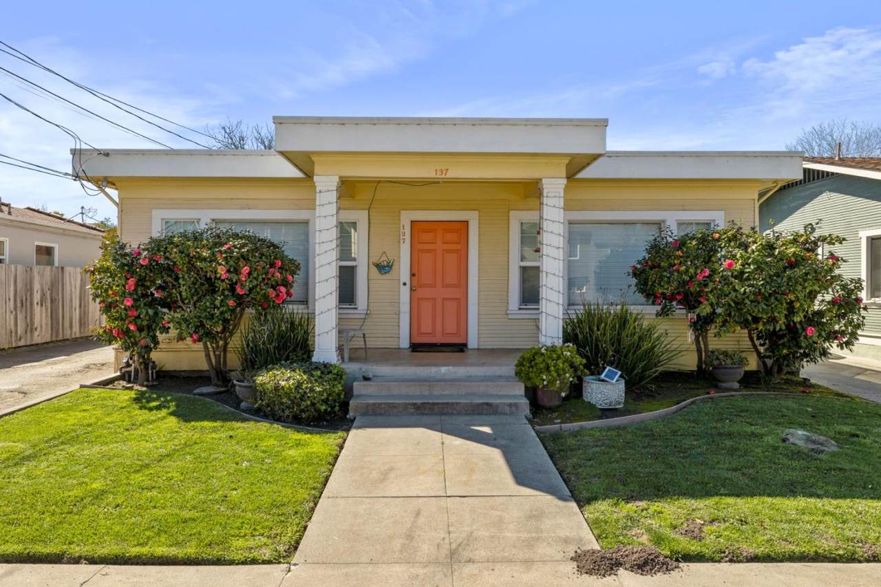 137 Clay St - Photo 1