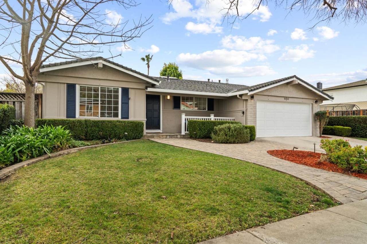 900 Plymouth Dr - Photo 1