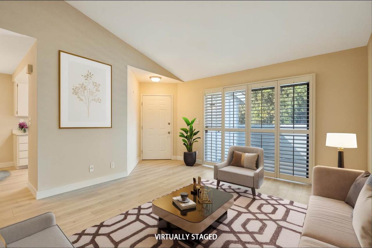 331 Shadow Run Dr - Photo 1