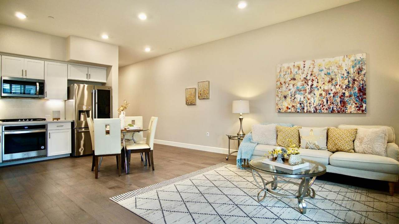 338 Llano De Los Robles Ave 3 - Photo 1