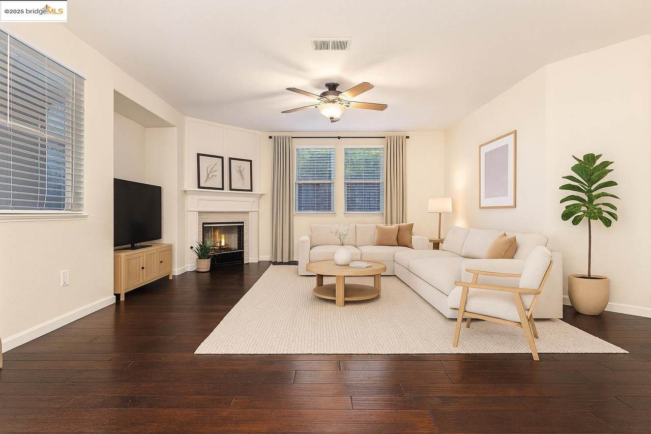 11 Pinenut Ct - Photo 1