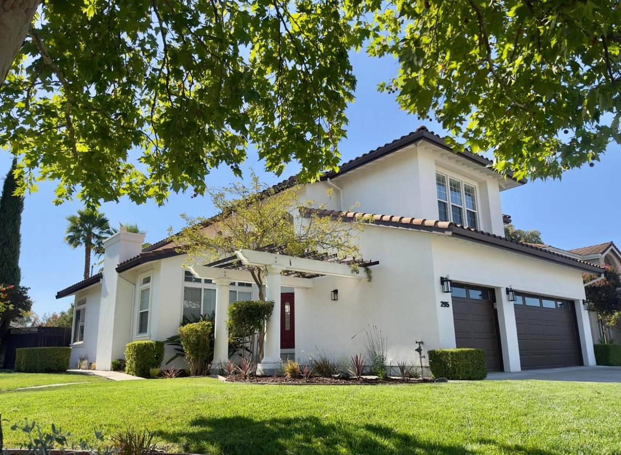 295 Berkshire Dr - Photo 1