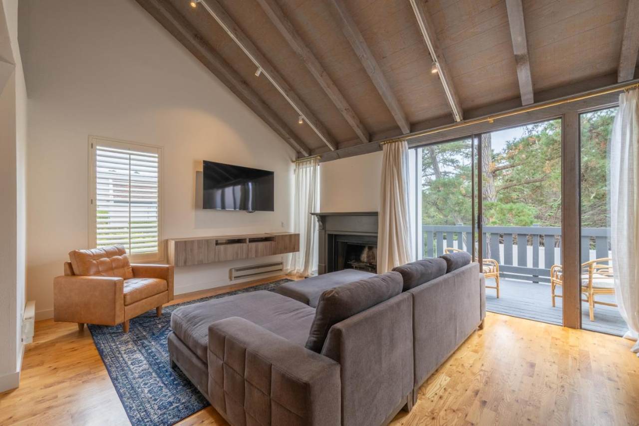 3600 High Meadow Dr 9 - Photo 1