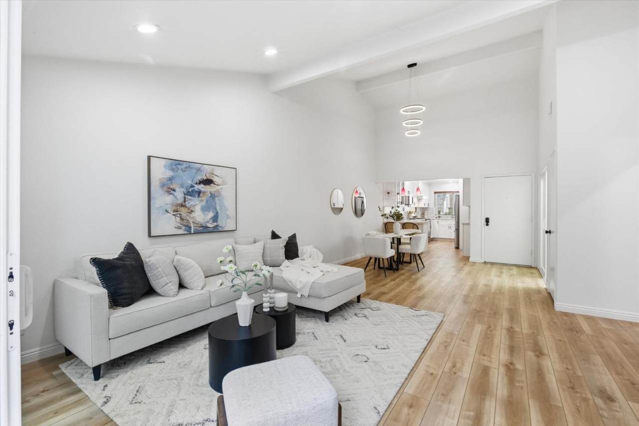 10170 Firwood Dr - Photo 1