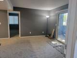 1267 Lakeview Cir - Photo 5
