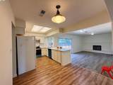2972 Bedford Dr - Photo 4