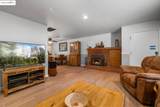 18727 Broadhurst Dr - Photo 2