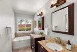 148 Medina St - Photo 30