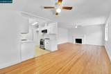 2323 Doidge Ave - Photo 11