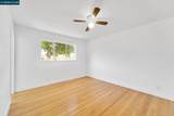 2323 Doidge Ave - Photo 28