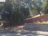 1032 Millbrook Ct - Photo 9