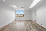 2006 Clement Ave - Photo 9