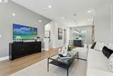 1668 Clement Ave - Photo 4