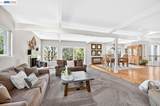 10700 Foothill Rd - Photo 38