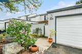 225 Woodside Ct - Photo 3