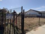 410 Montague Ct - Photo 6