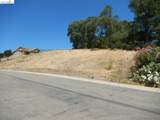 512 Crazy Horse Ct - Photo 1