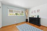 3021 Glynis Dr - Photo 16