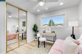 1750 Woodcrest Dr - Photo 33