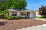 10 Pendegast St. - Photo 4