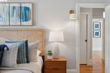 584 Martin St - Photo 18