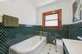 933 37Th St - Photo 32