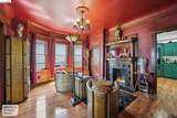 933 37Th St - Photo 8