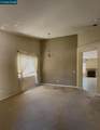 526 Woodcrest Dr - Photo 3