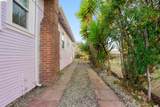 1035 73rd - Photo 4