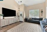 2348 Woodhill Dr - Photo 8