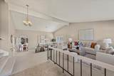 1084 Hillview Dr - Photo 2