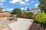 1084 Hillview Dr - Photo 33