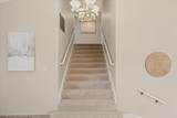 1084 Hillview Dr - Photo 6