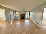 214 Carlson St - Photo 3