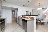 205 Roosevelt Ter - Photo 9
