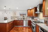1031 Las Palmas Dr - Photo 8