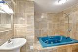 2036 20th St - Photo 14