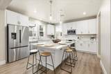 922 Loyola Ln - Photo 17