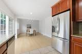 1425 Blackstone Ave - Photo 11