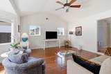 2586 Bobolink Dr - Photo 4