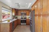 1071 Hillview Dr - Photo 16
