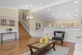 1071 Hillview Dr - Photo 8