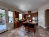 2344 Treadwell St - Photo 11