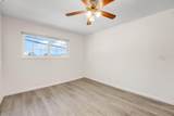 650 Fargo Ave 4 - Photo 28
