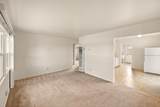 725 Alice St - Photo 2