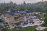 1061 Summit Rd - Photo 4