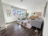 1565 Pratt Pl - Photo 11