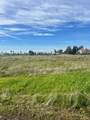 0 20 1/2 Avenue - Photo 3