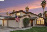 2110 Largo Ct - Photo 1